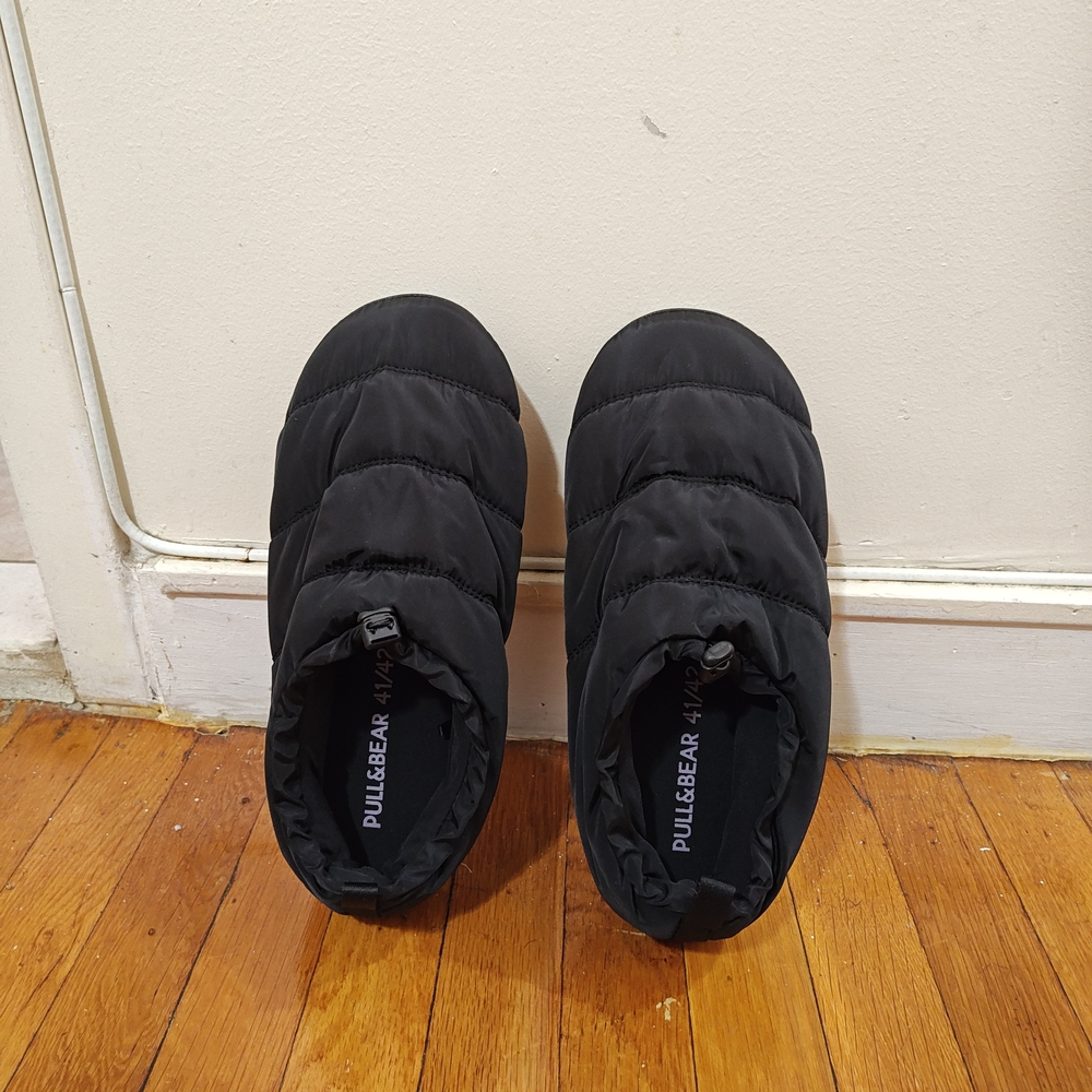 Pull&Bear Puffer Slippers Size Medium Sz 41 / 42 Eu Size 8 8.5 Us Men's